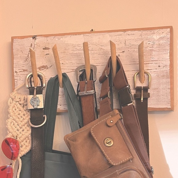 Hand made wooden  accessories rack - Picture 2 of 5